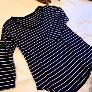 Perfect summer 3/4 sleeve navy and white striped T